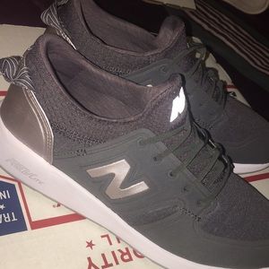 New Balance Rev Lite gray and pink 7.5 (NEW)